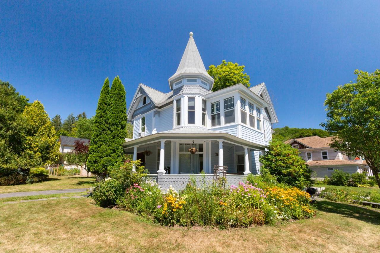 Streamside Victorian Margaretville Exterior foto
